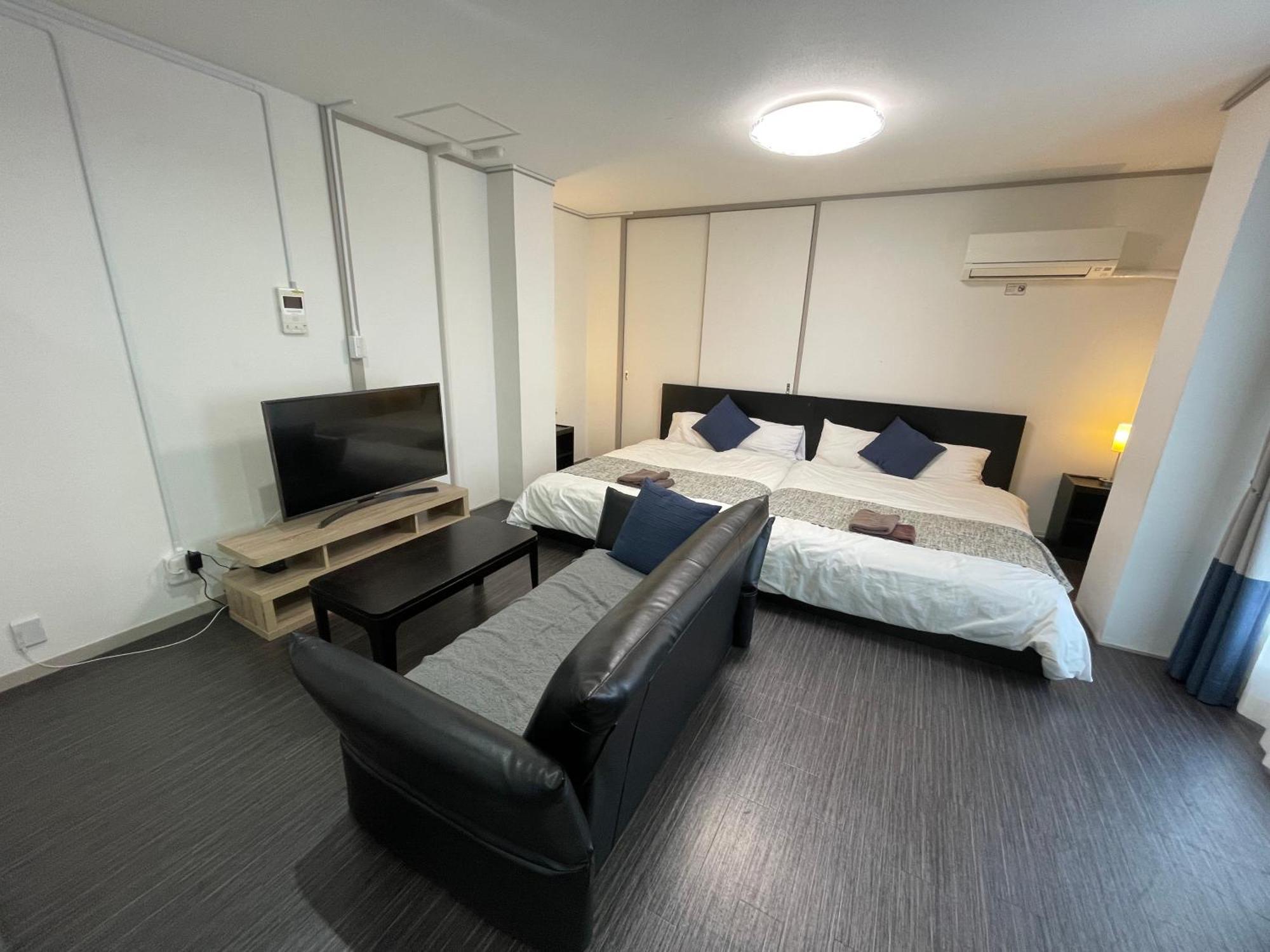 Fuji Heights Hotel Osaka Bagian luar foto